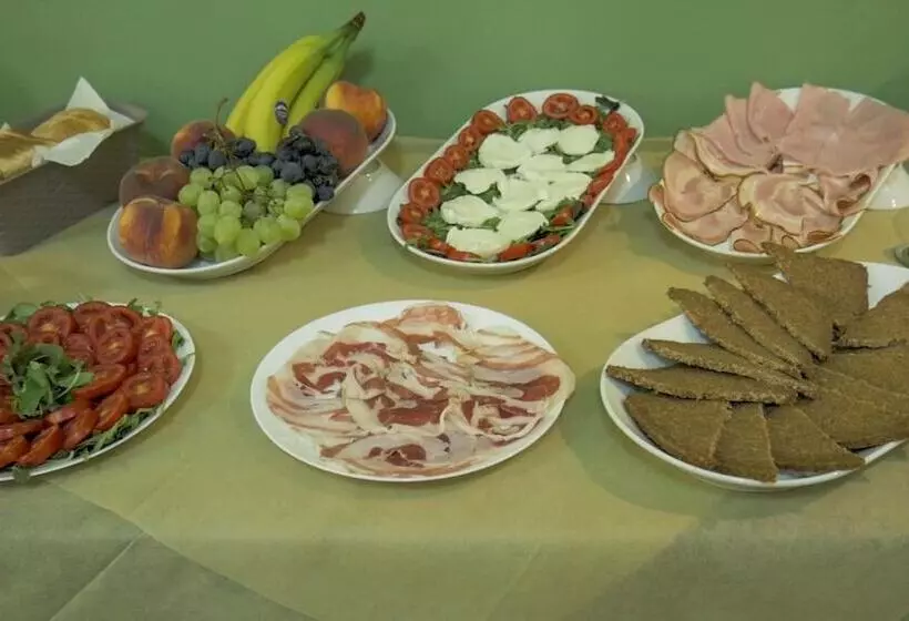 Hostelli Naxos Laguna Beach