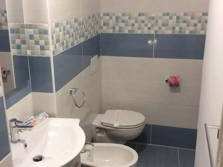 Hostelli Naxos Laguna Beach