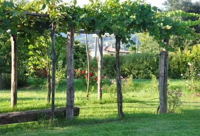 Maaseutuhotelli Ca  Matra