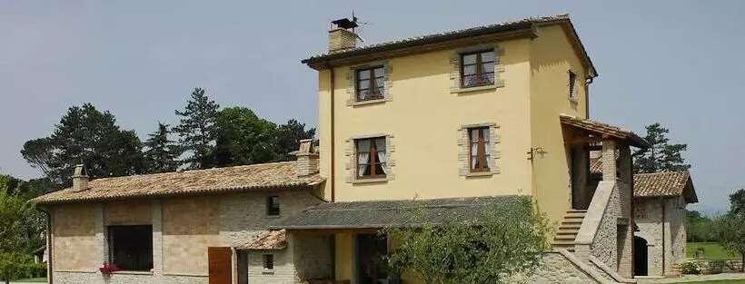 Maaseutuhotelli Ca  Matra