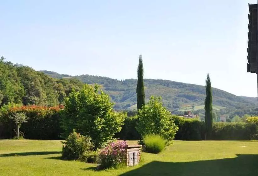 Maaseutuhotelli Ca  Matra