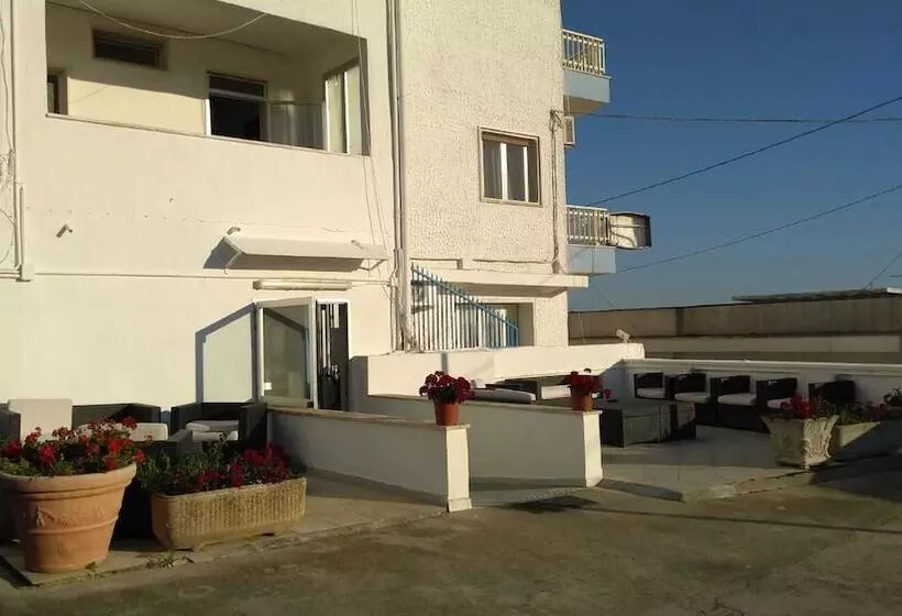 Hotel Sara
