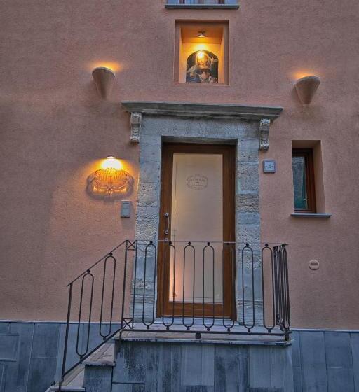 بنسيون La Madonnina