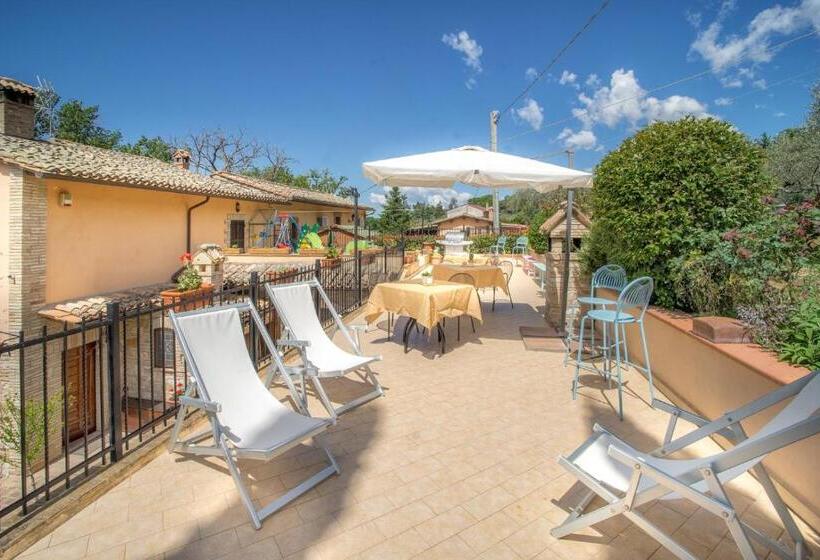 ベッドアンドブレックファースト L Agrifoglio Di Assisi Residenza Di Campagna