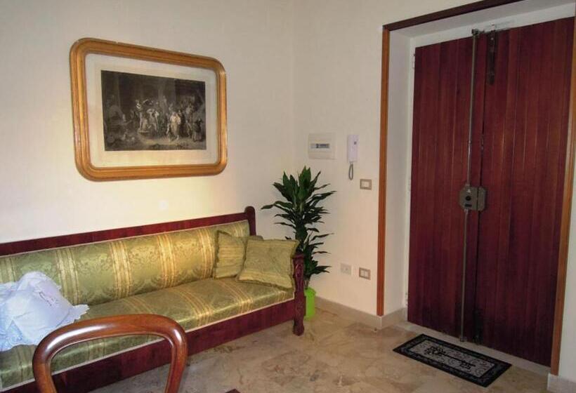 تختخواب و صبحانه Sole E Mare