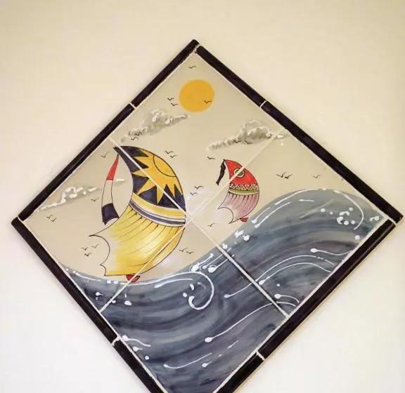 تختخواب و صبحانه Sole E Mare