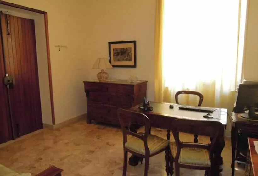 تختخواب و صبحانه Sole E Mare