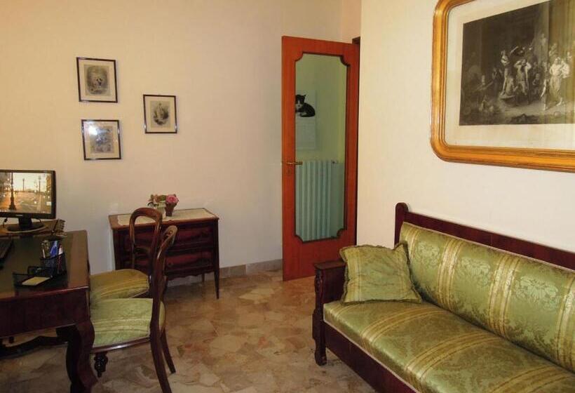 تختخواب و صبحانه Sole E Mare