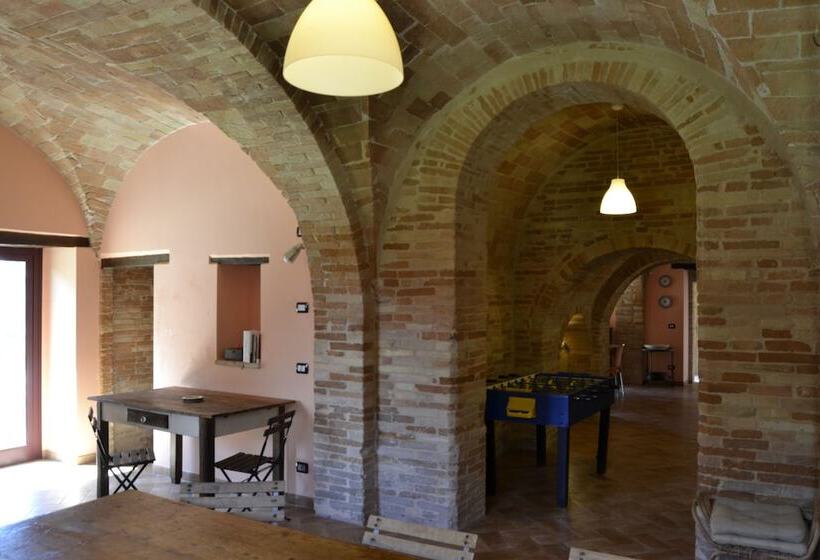 فندق ريفى Agriturismo Forestale Luti