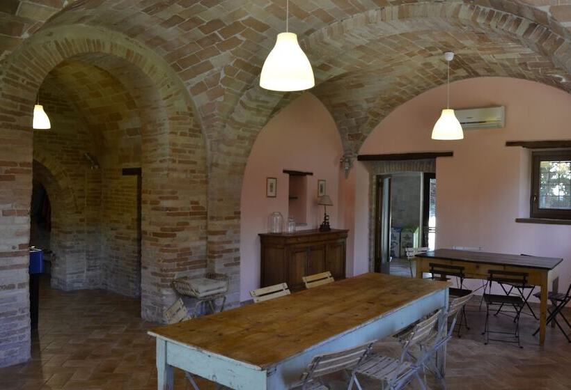 فندق ريفى Agriturismo Forestale Luti