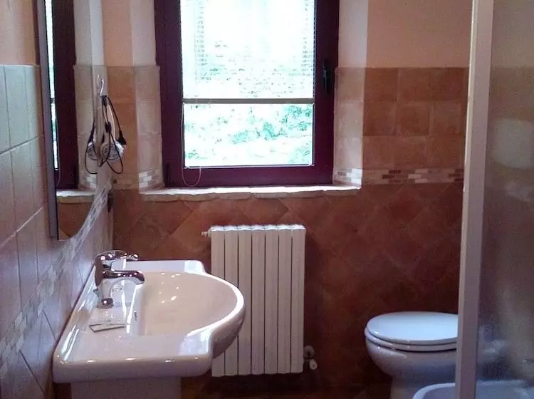 هتل روستایی Agriturismo Forestale Luti