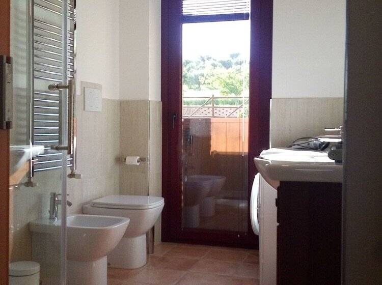 فندق ريفى Agriturismo Forestale Luti