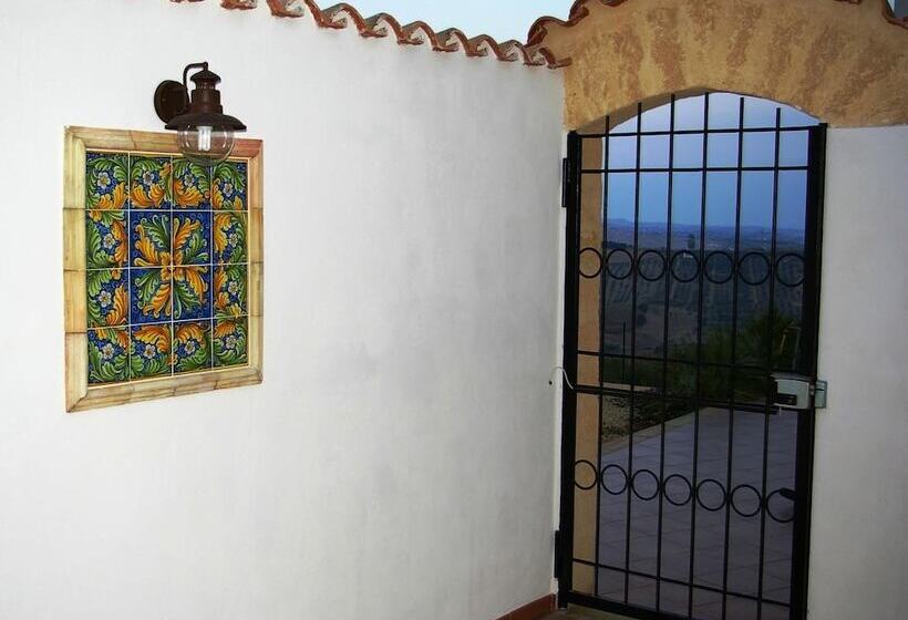 بنسيون Baglio La Giummara