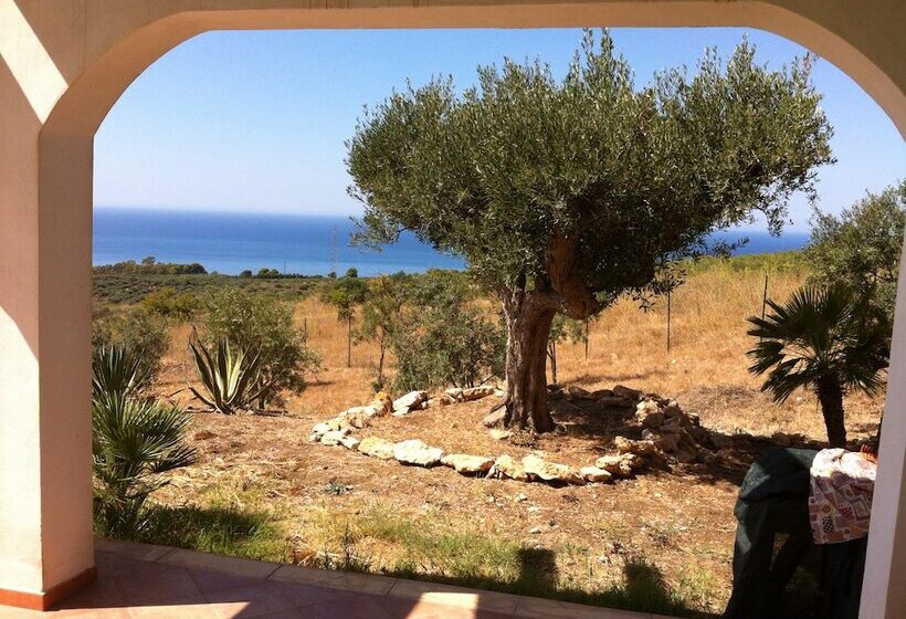 بنسيون Baglio La Giummara