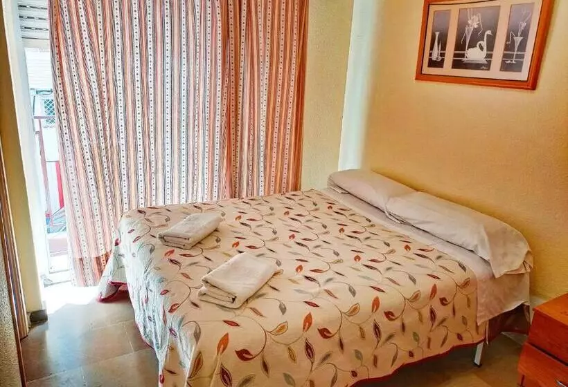 مسافرخانه Ab Pension Granada