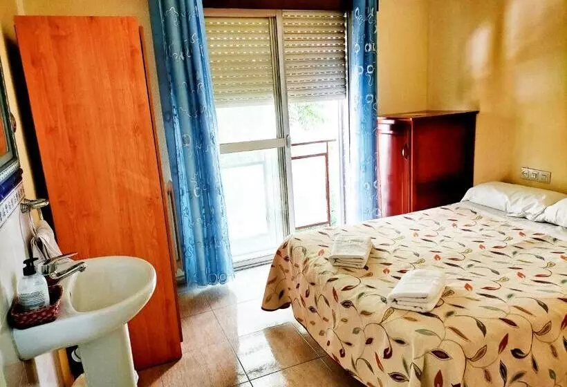 مسافرخانه Ab Pension Granada