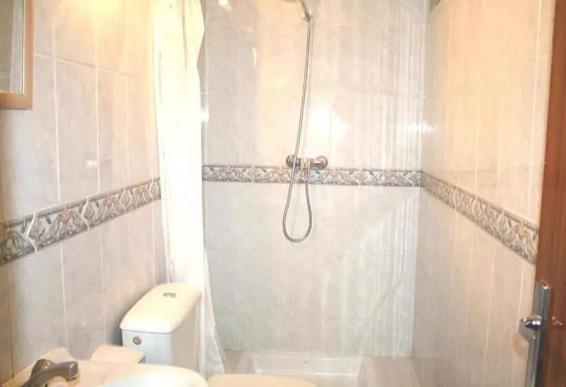 مسافرخانه Ab Pension Granada