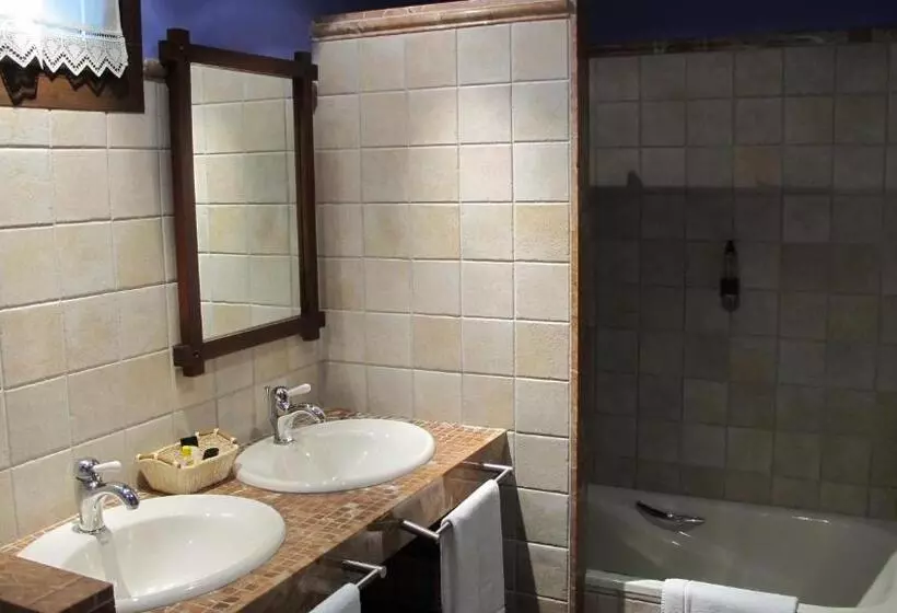 Отель Abadia Del Pirineo