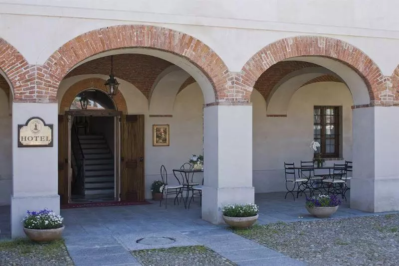 Отель Albergo La Corte Albertina