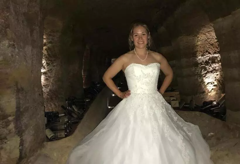 Отель Albergo Castiglione Langhe