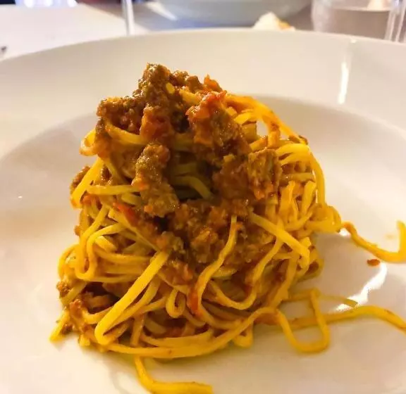 Отель Albergo Castiglione Langhe