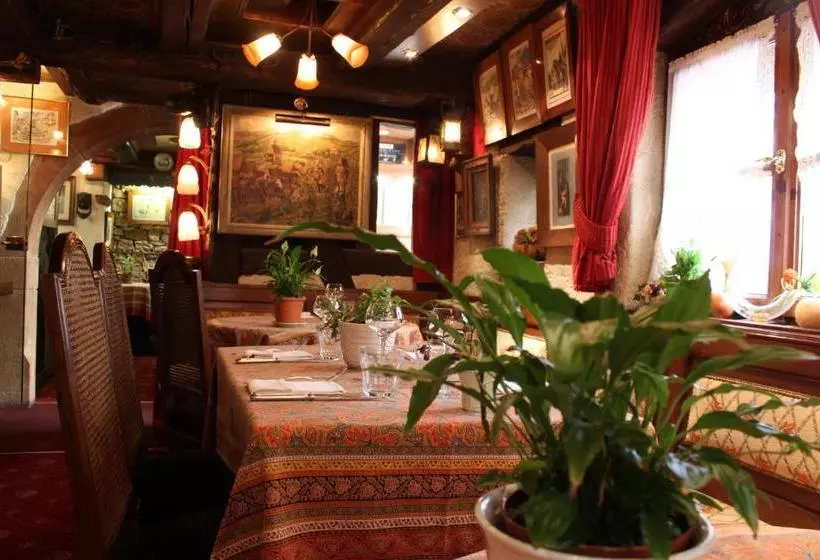 ホテル Hôtel Restaurant Le Schlossberg