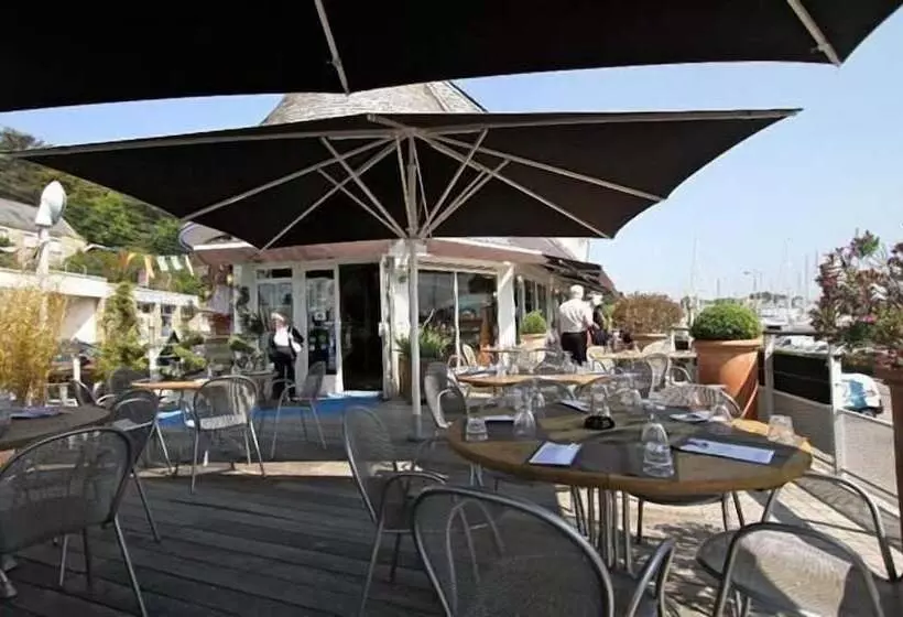ホテル Hôtel Ostrea & Sa Villa