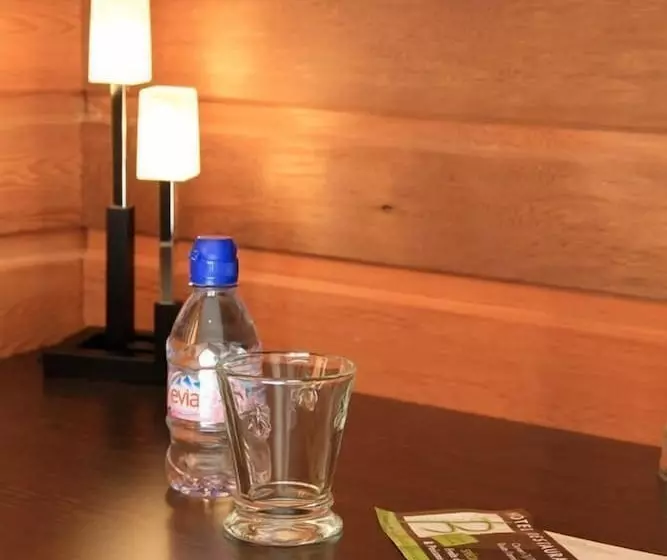 ホテル Hôtel Ostrea & Sa Villa