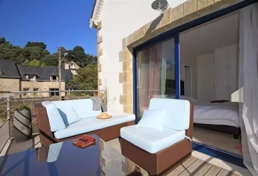 ホテル Hôtel Ostrea & Sa Villa
