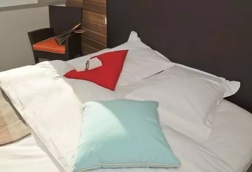 ホテル Hôtel Ostrea & Sa Villa