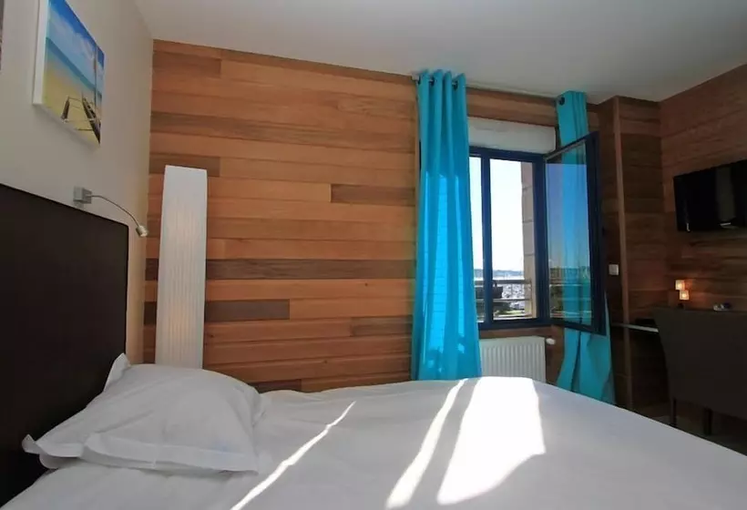 ホテル Hôtel Ostrea & Sa Villa