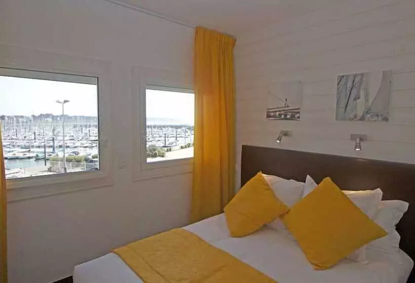 ホテル Hôtel Ostrea & Sa Villa