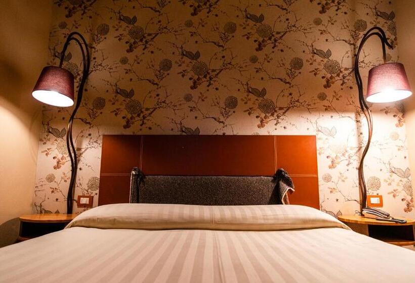 בית מלון כפרי Langhe