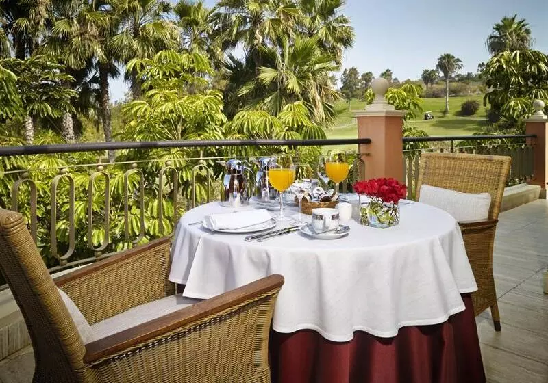 هتل Las Madrigueras Golf Resort & Spa  Adults Only