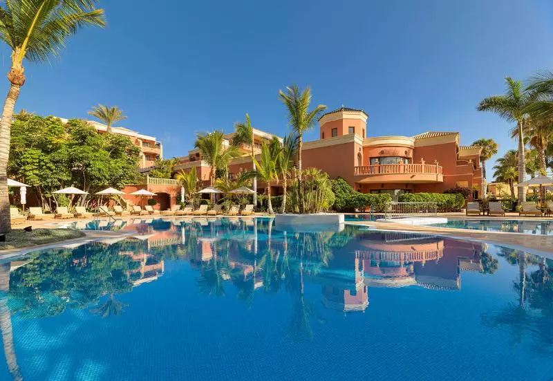 هتل Las Madrigueras Golf Resort & Spa  Adults Only