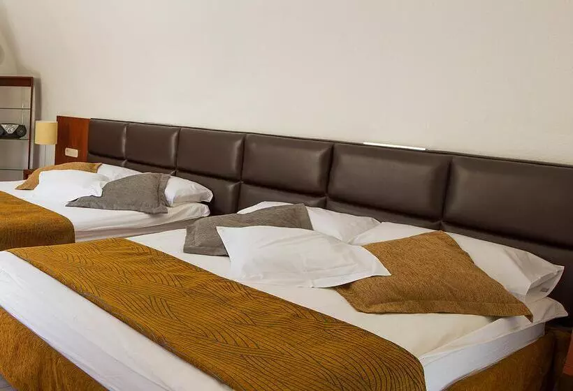 בית מלון כפרי Livvo Risco Del Gato Suites