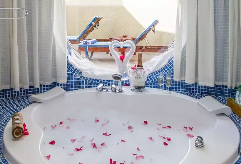 בית מלון כפרי Livvo Risco Del Gato Suites