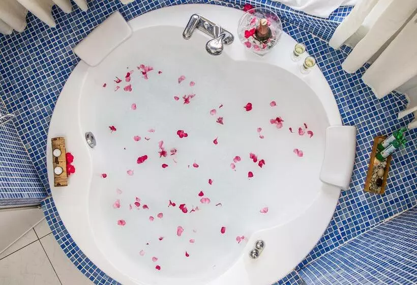 בית מלון כפרי Livvo Risco Del Gato Suites