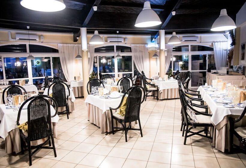 هتل Livvo Risco Del Gato Suites