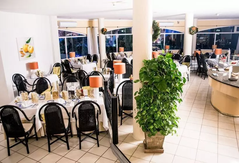 בית מלון כפרי Livvo Risco Del Gato Suites