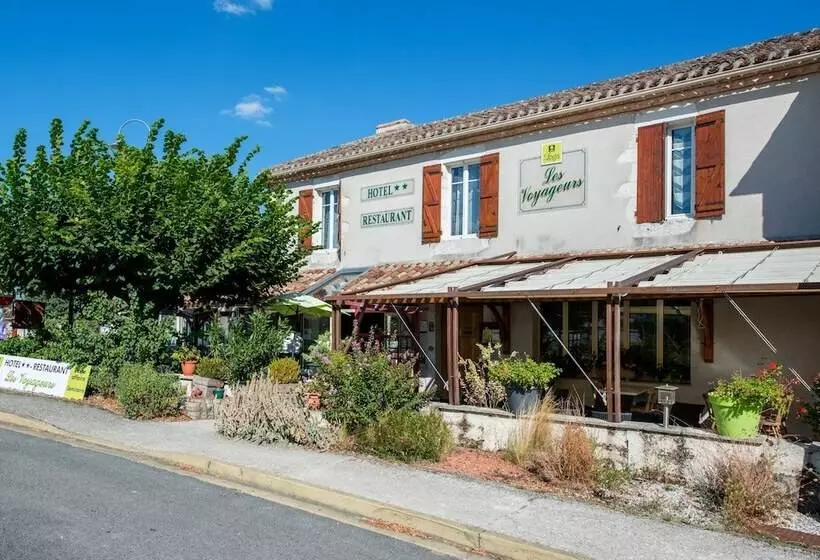 Отель Logis Hôtels Hôtel Et Restaurant Les Voyageurs