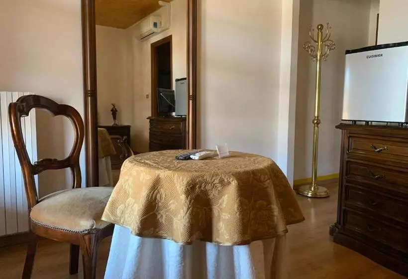 호텔 Albergo M Motta