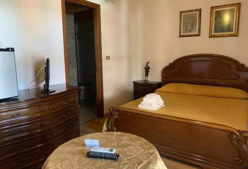 호텔 Albergo M Motta