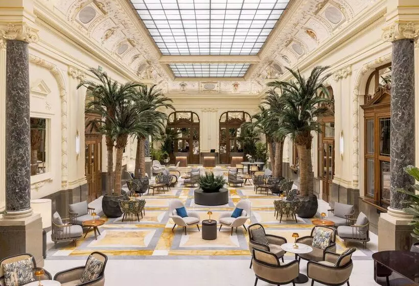 هتل NH Collection Prague Carlo Iv