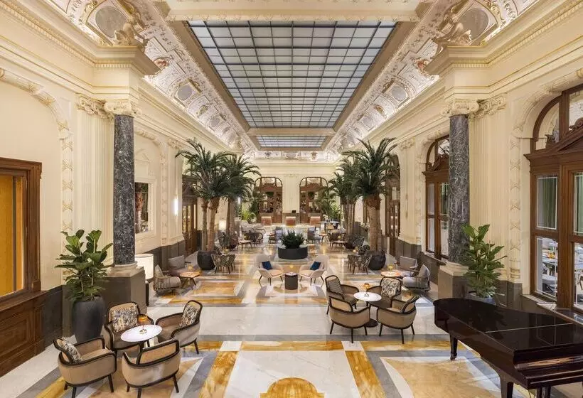 هتل NH Collection Prague Carlo Iv