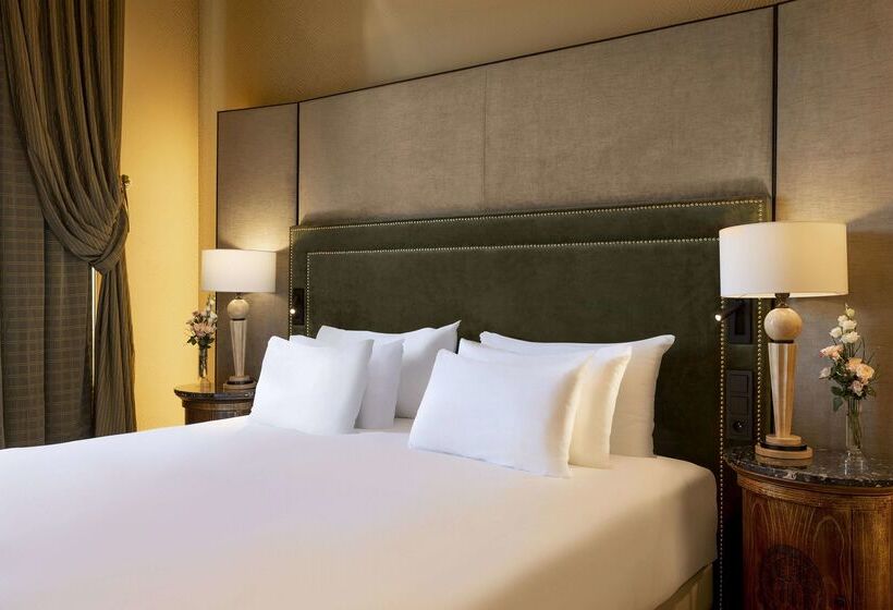 هتل NH Collection Prague Carlo Iv