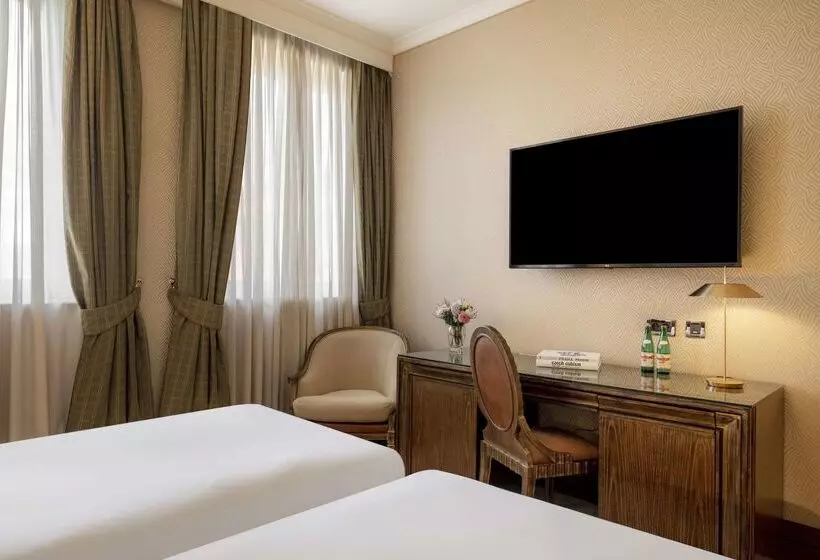 هتل NH Collection Prague Carlo Iv