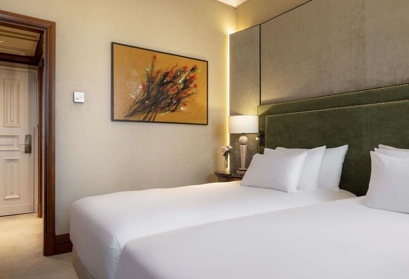 هتل NH Collection Prague Carlo Iv