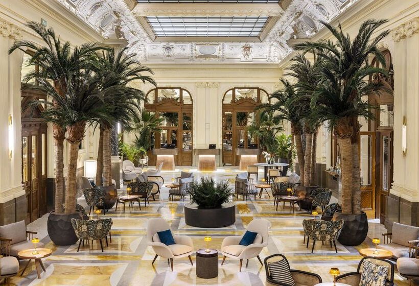 هتل NH Collection Prague Carlo Iv