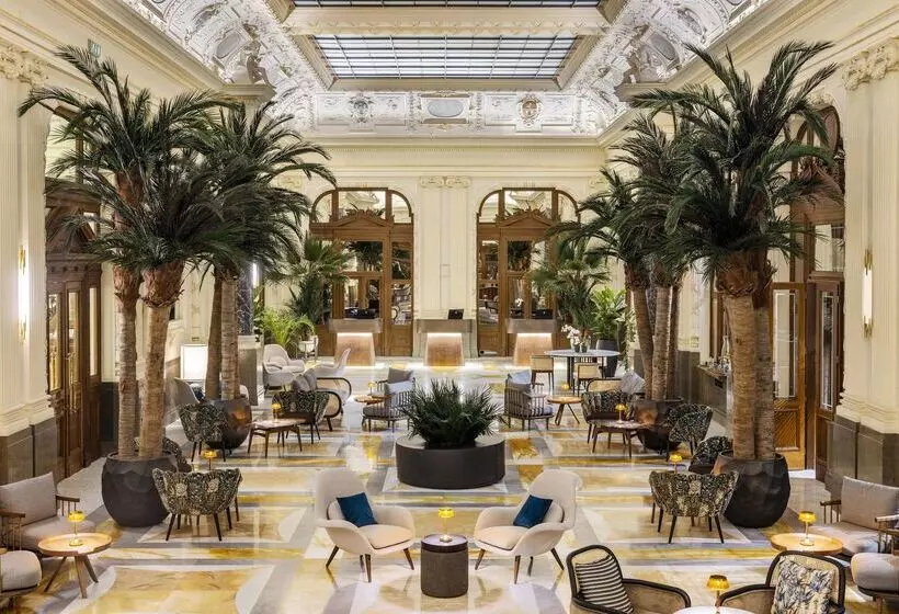 هتل NH Collection Prague Carlo Iv